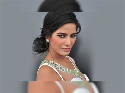 poonam pandey sexy|Happy Birthday Poonam Pandey: These Super Sexy and Hot。